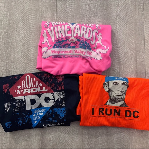 Tech shirt runners bundle - Picture 2 of 12